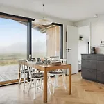 1043 Holiday home